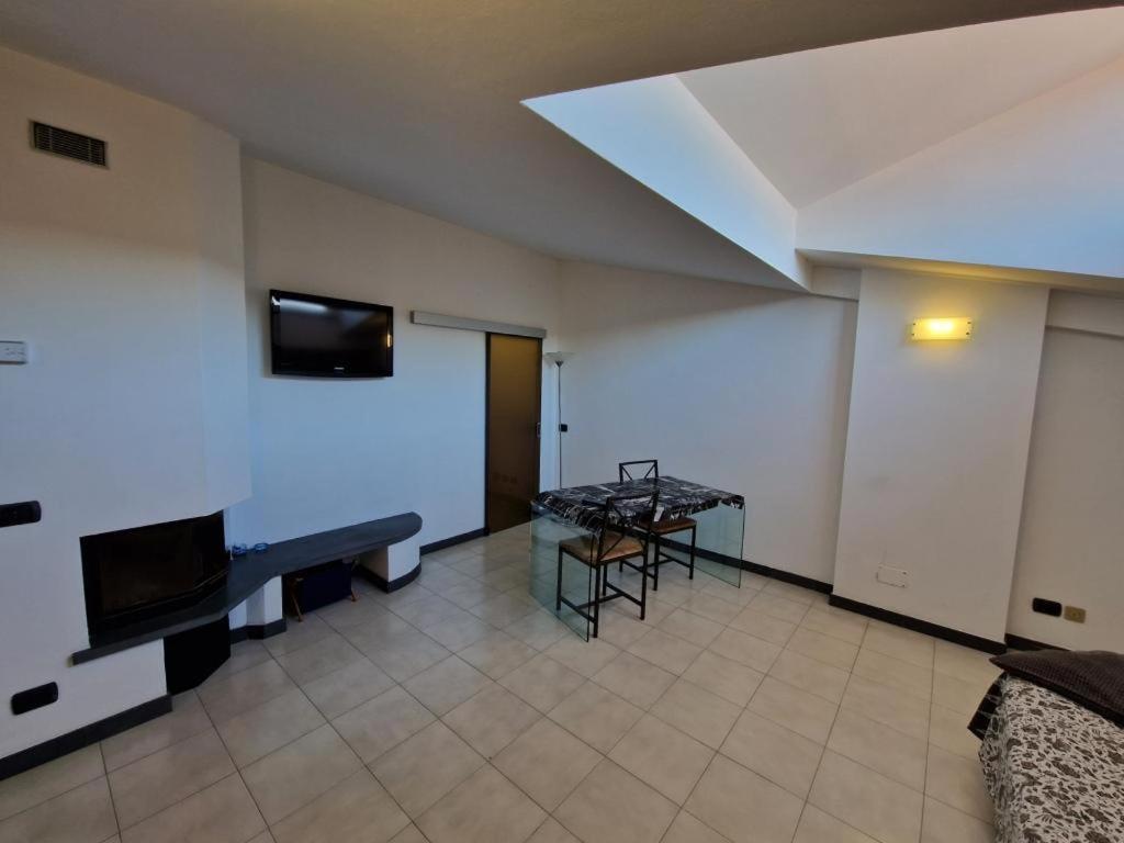 Mansarda Stefania Apartamento Ameglia Exterior foto