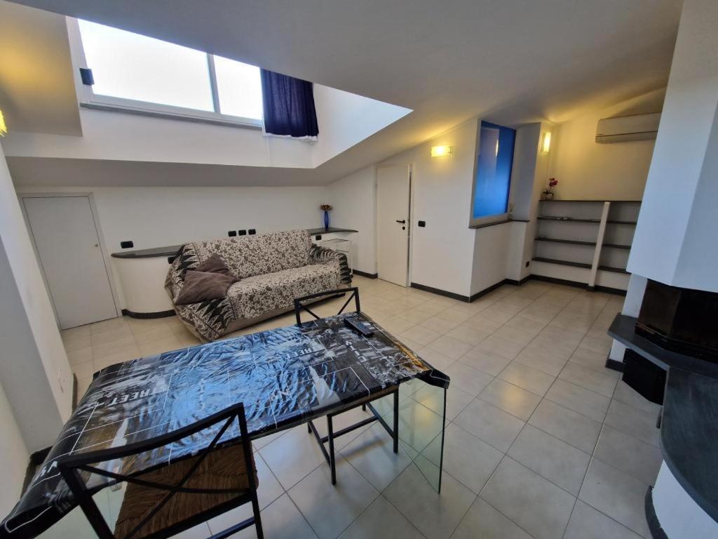 Mansarda Stefania Apartamento Ameglia Exterior foto