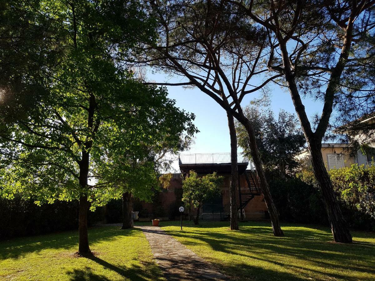 Mansarda Stefania Apartamento Ameglia Exterior foto